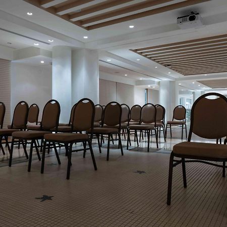 Moevenpick Hotel Бейрут Экстерьер фото