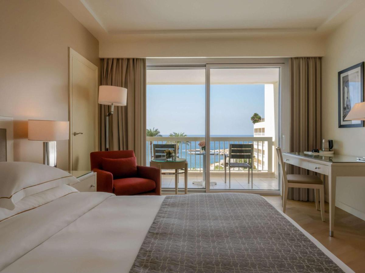 Moevenpick Hotel Бейрут Экстерьер фото