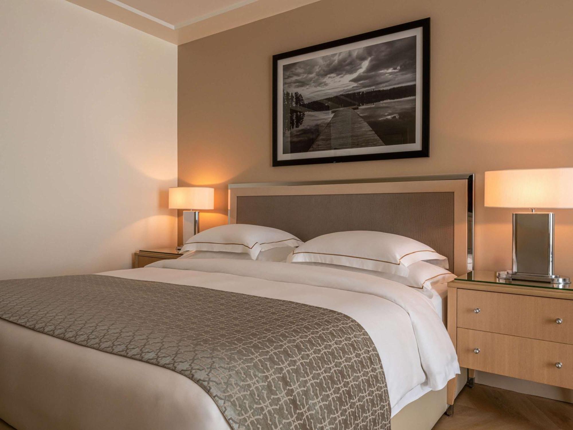 Moevenpick Hotel Бейрут Экстерьер фото