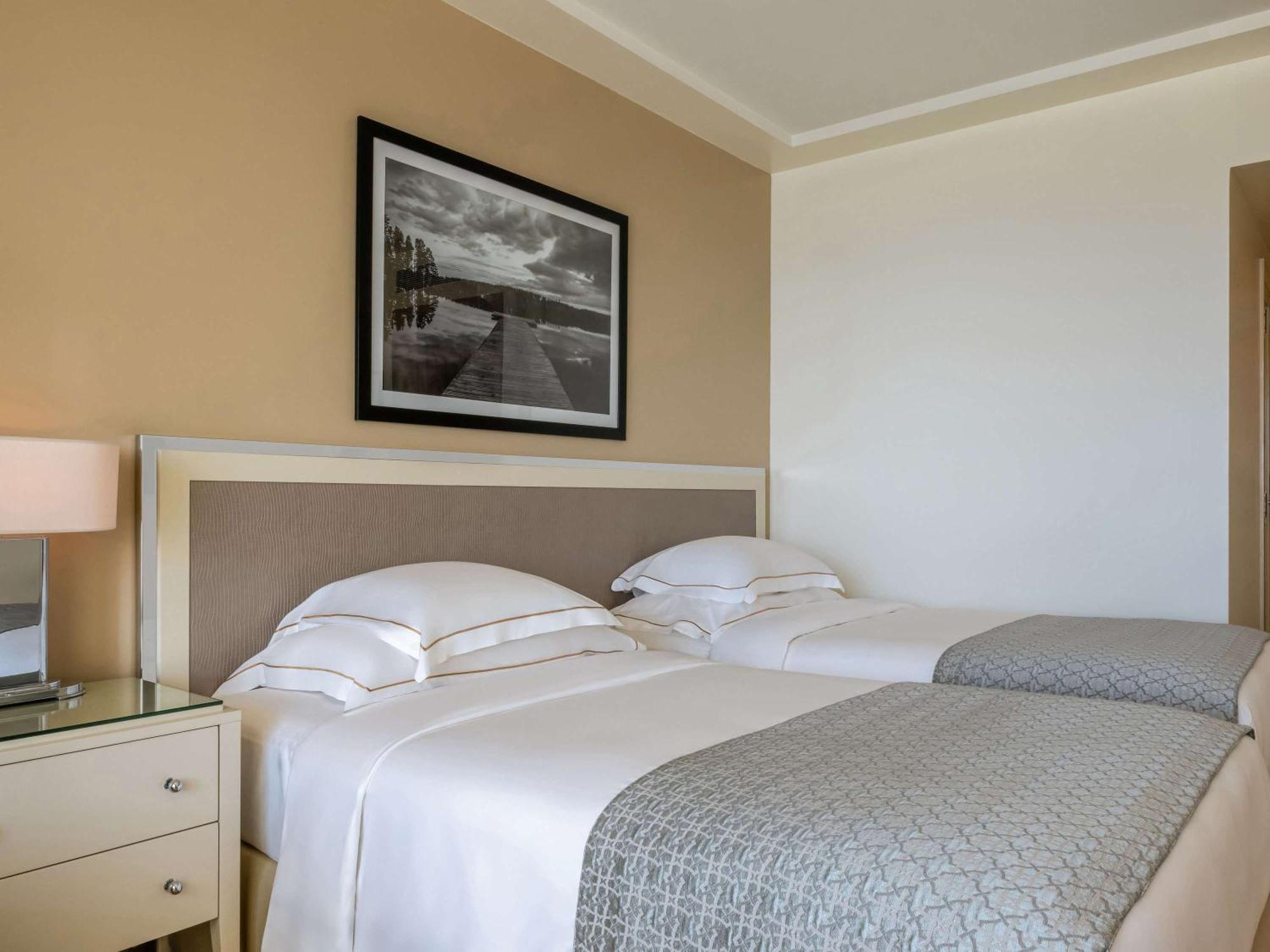 Moevenpick Hotel Бейрут Экстерьер фото